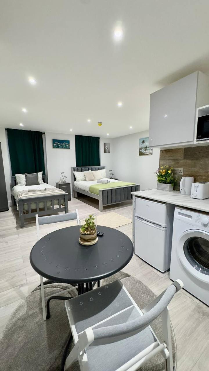 Guest&Rest Elite 2 Apartment London Bagian luar foto