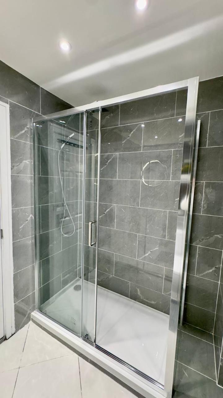 Guest&Rest Elite 2 Apartment London Bagian luar foto